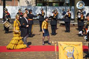 Statements, ambacht en felle kleuren: De beste Prinsjesdag hoedjes en outfits van afgelopen jaren