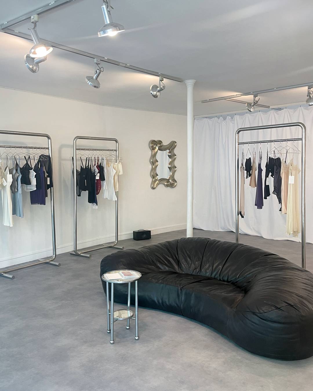Pop-up Rita Intimates