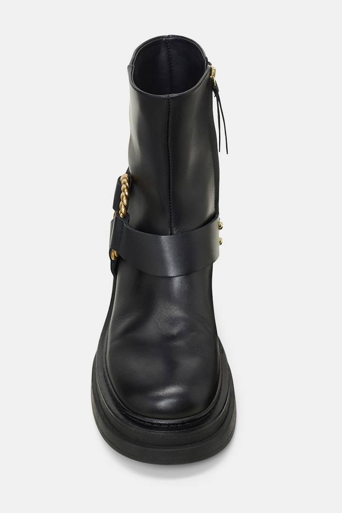 Short biker boots with twisted D-ring detail | dorothee schumacher