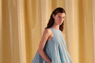 Vidéo: La collection SS22 de Maison Rabih Kayrouz à PFW