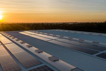 El coste energético lleva al calzado a incentivar el autoconsumo fotovoltaico