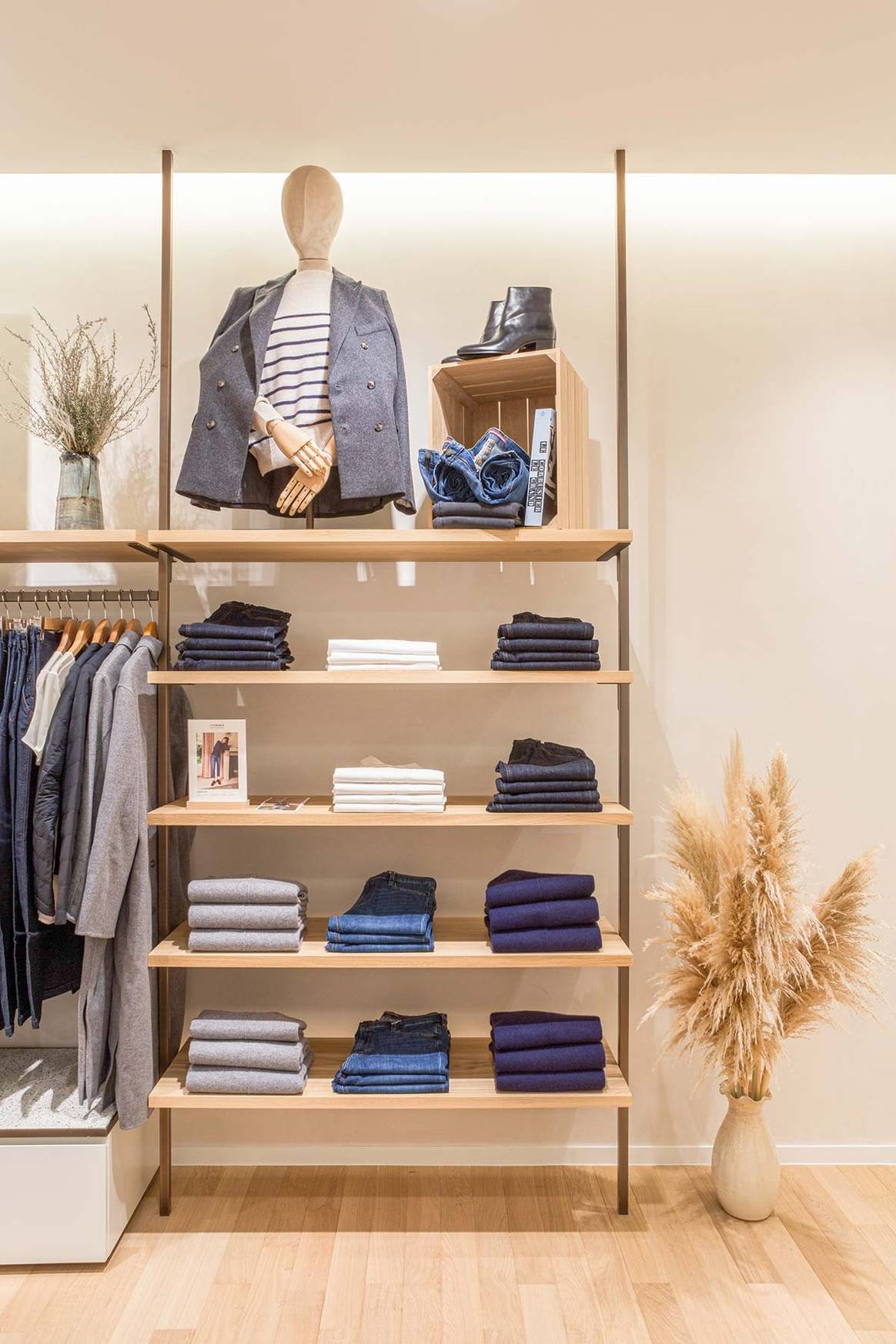 Comptoir des Cotonniers : la nouvelle boutique parisienne en image