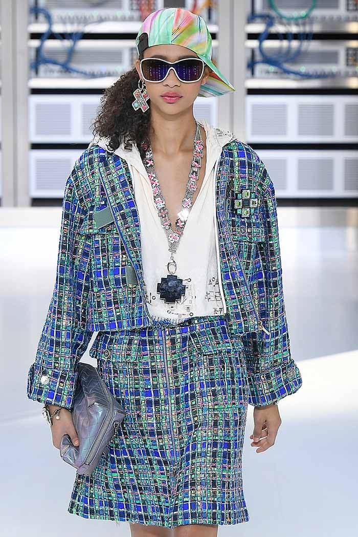 Geek c'est chic: Chanel goes digital at PFW