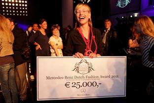 En de winnaar is... Conny Groenewegen, Mercedes-Benz Dutch Fashion Awards 2011