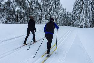 Renaissance des Skibergsteigens - Tourenski-Boom im Sporthandel