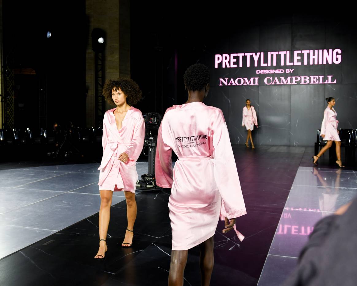 Le défilé PrettyLittleThing x Naomi Campbell à New York.