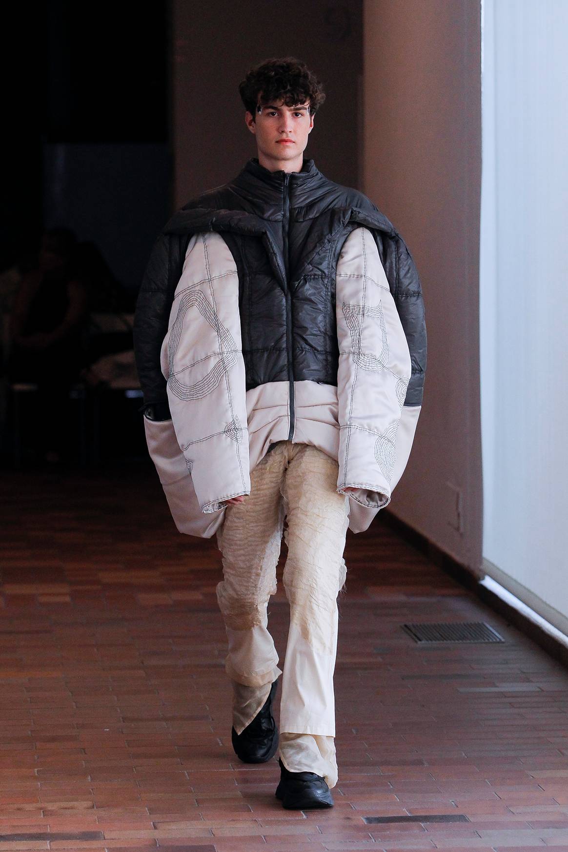 Photo Credits: Paula Oteo, colección final de Grado en “Fashioners of the world”.