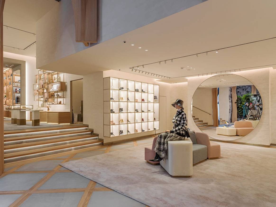 Visite de la nouvelle adresse Dior sur les Champs-Élysées