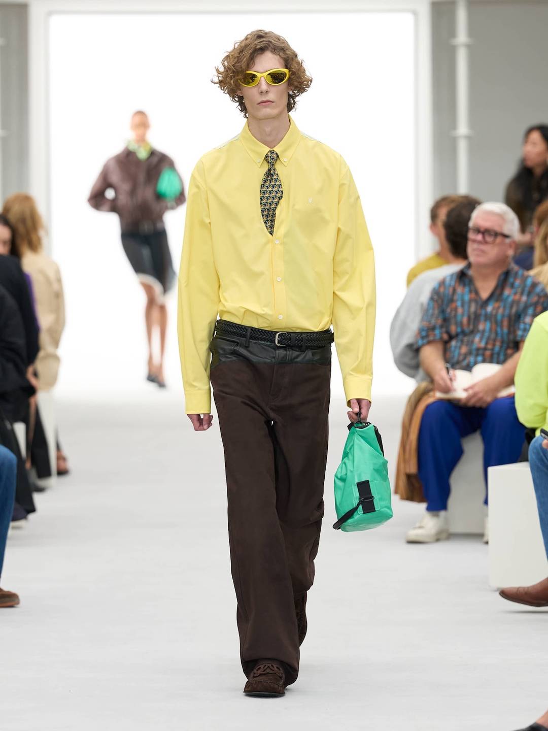 Loewe, sfilata di presentazione delle collezioni donna e uomo per la Primavera/Estate 2027.