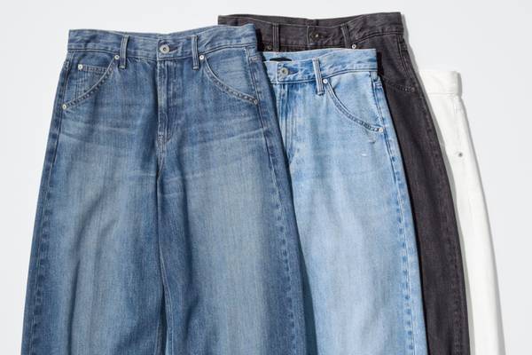 Il nuovo linguaggio del denim: Uniqlo svela i suoi jeans più versatili di sempre per la PE26