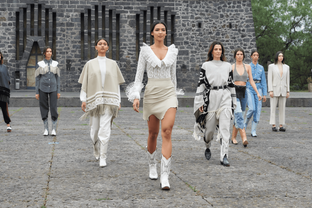 Vídeo: Misión, la colección FW22 de Montserrat Messeguer en la MBFWMx