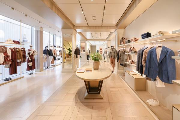 Brunello Cucinelli inaugura un flagship store in  rue Saint Honoré