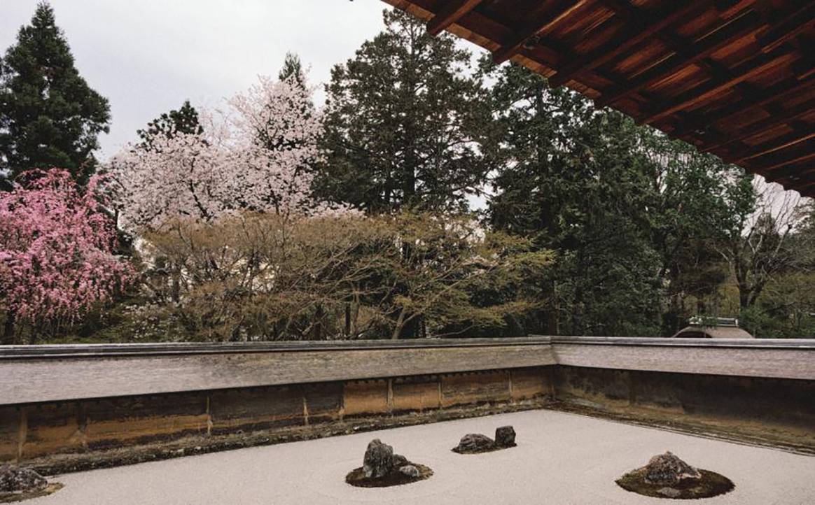 Jardín zen del templo Ryōan-ji de Kioto (Japón).