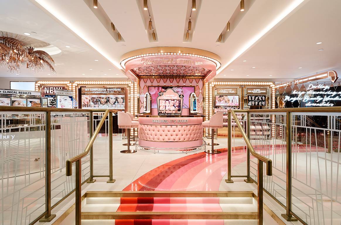 Interior de la nueva tienda de Charlotte Tilbury en Covent Garden.