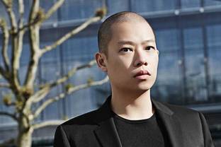 Jason Wu stroomlijnt collecties in twee shows per jaar