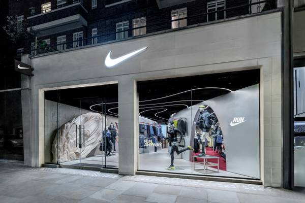 Nike taglia 1.400 posti di lavoro: la strategia 'Win now' entra nella fase successiva