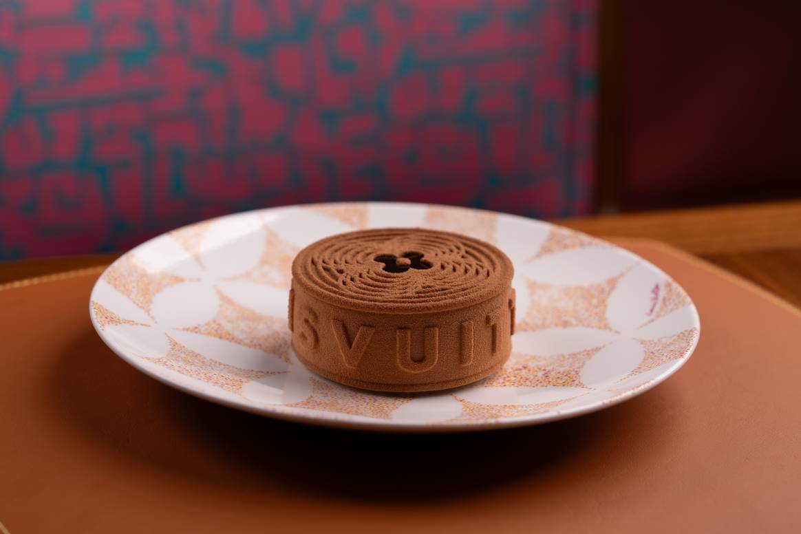 Louis Vuitton inaugure le Da Vittorio Café Louis Vuitton, aux côtés de DaV by Da Vittorio Louis Vuitton, tout premier restaurant de la Maison en Italie.