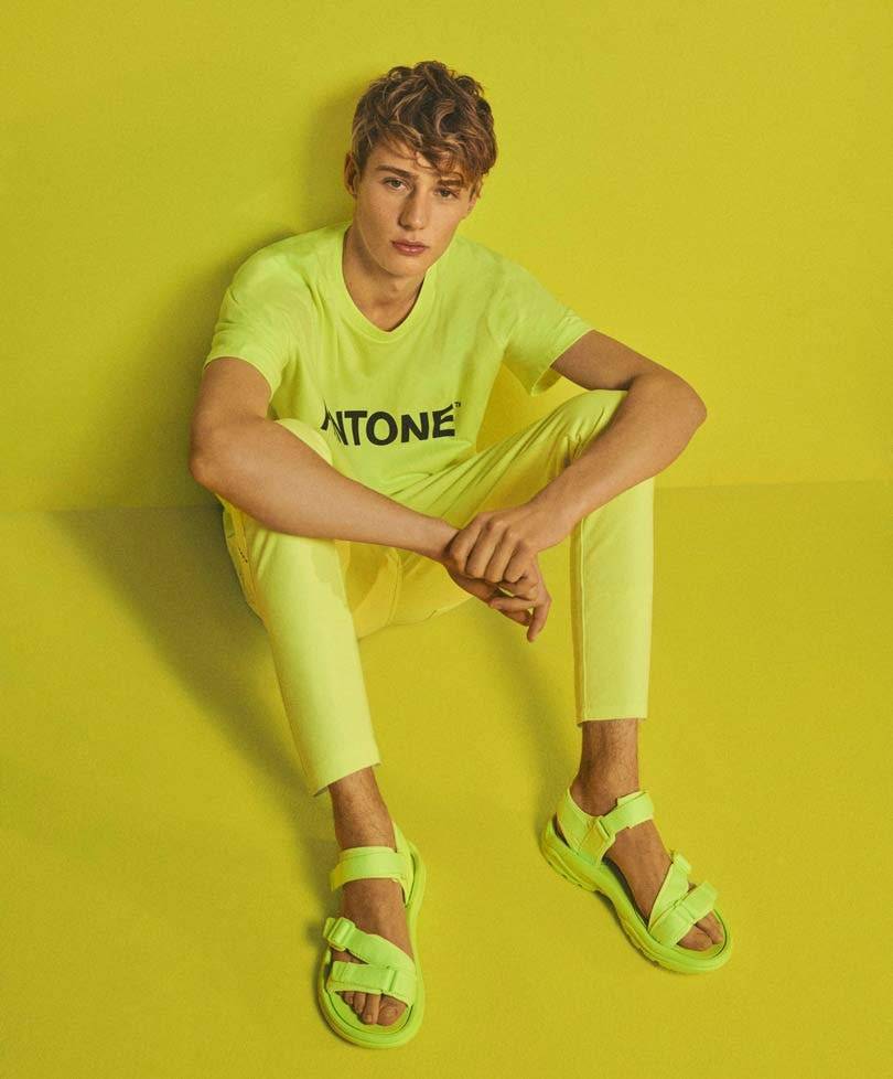 In immagini: Bershka si unisce a Pantone per una capsule collection monocromatica