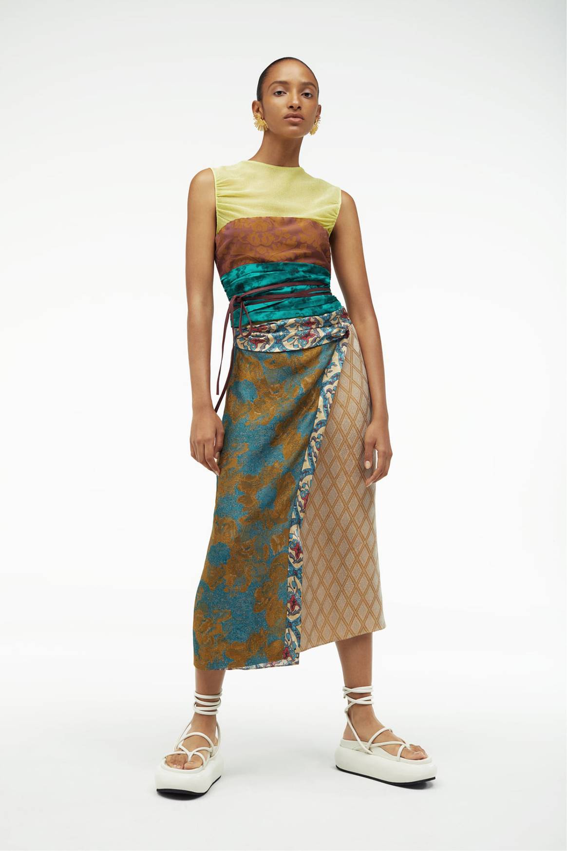 Photo Credits: Zara Atelier, Collection 02. Zara, página oficial.