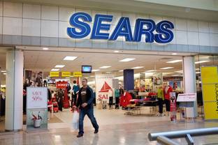 Sears revenues decline but narrows loss in Q4