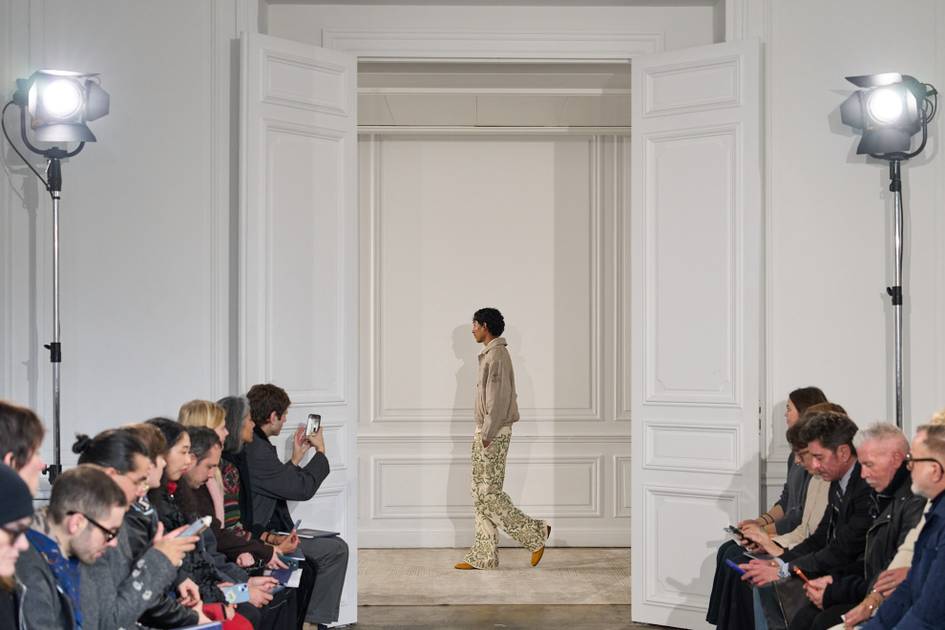 M-nner-wollen-etwas-anderes-Menswear-entdeckt-Stickereien-und-handgefertigte-Textilien