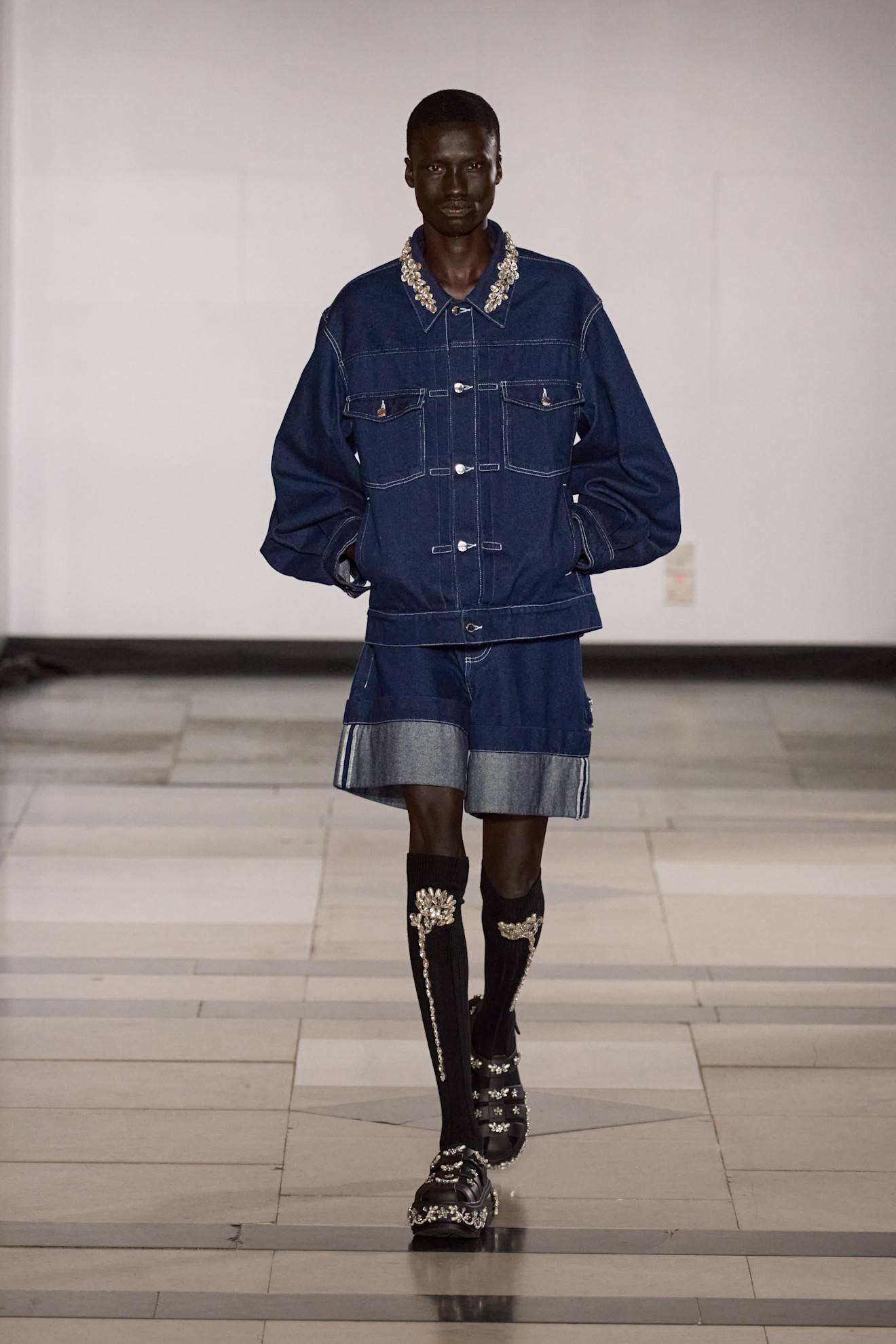Simone Rocha SS25 - Worldwide Fashion Design Lookbook