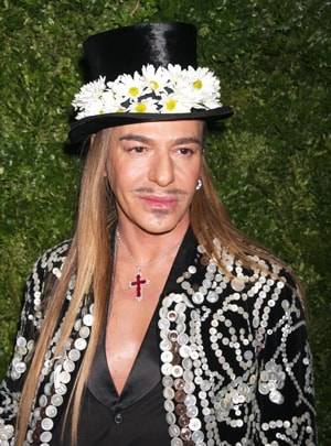 Le retiran la "legión de honor" a John Galliano