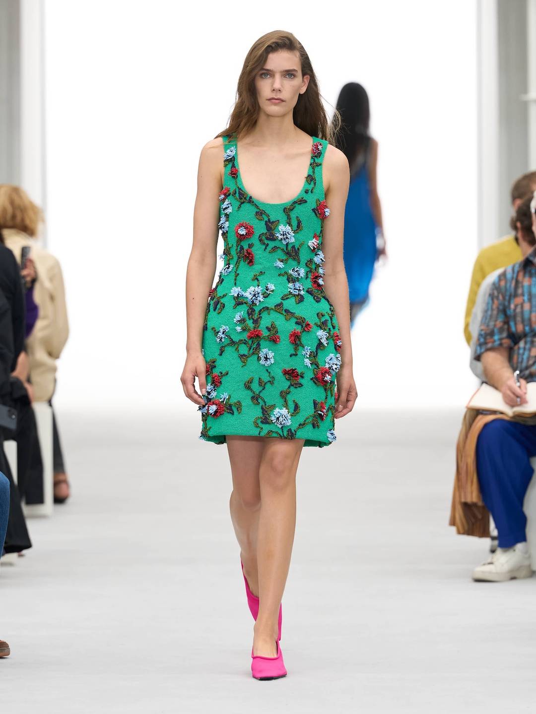 Loewe, sfilata di presentazione delle collezioni donna e uomo per la Primavera/Estate 2027.