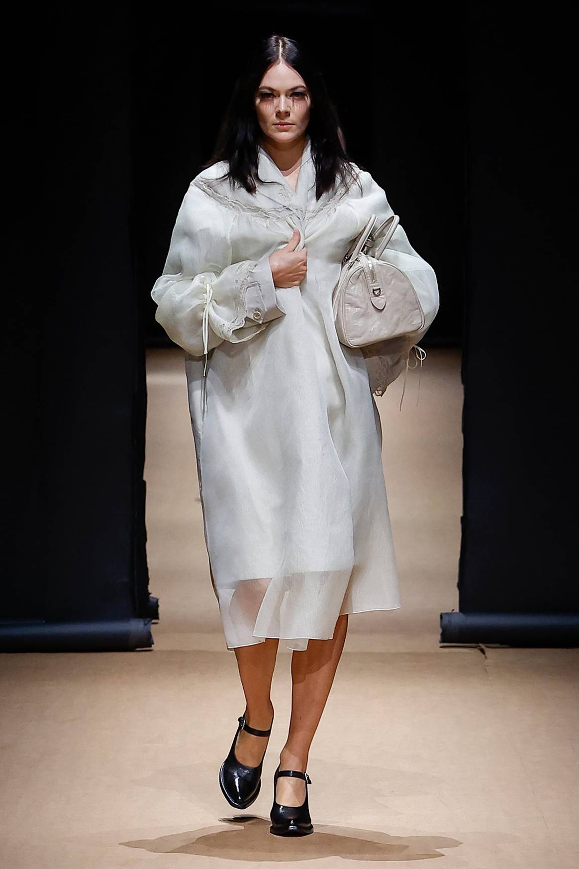 Photo Credits: Prada, colección de mujer “Touch of Crude” para la temporada Primavera/Verano SS23. Prada, fotografía de cortesía.