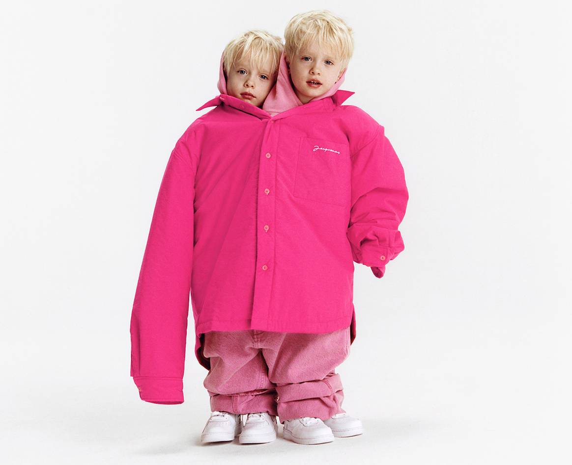 In beeld: Jacquemus duikt in kinderkleding met Pink Holiday Capsule