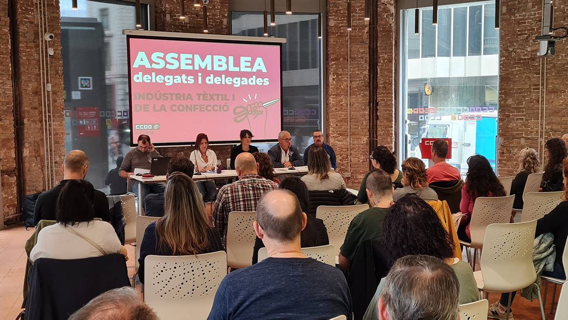 Asamblea de delegados sindicales de la industria del textil y de la confección organizada por CCOO el 29 de octubre en Barcelona (España).