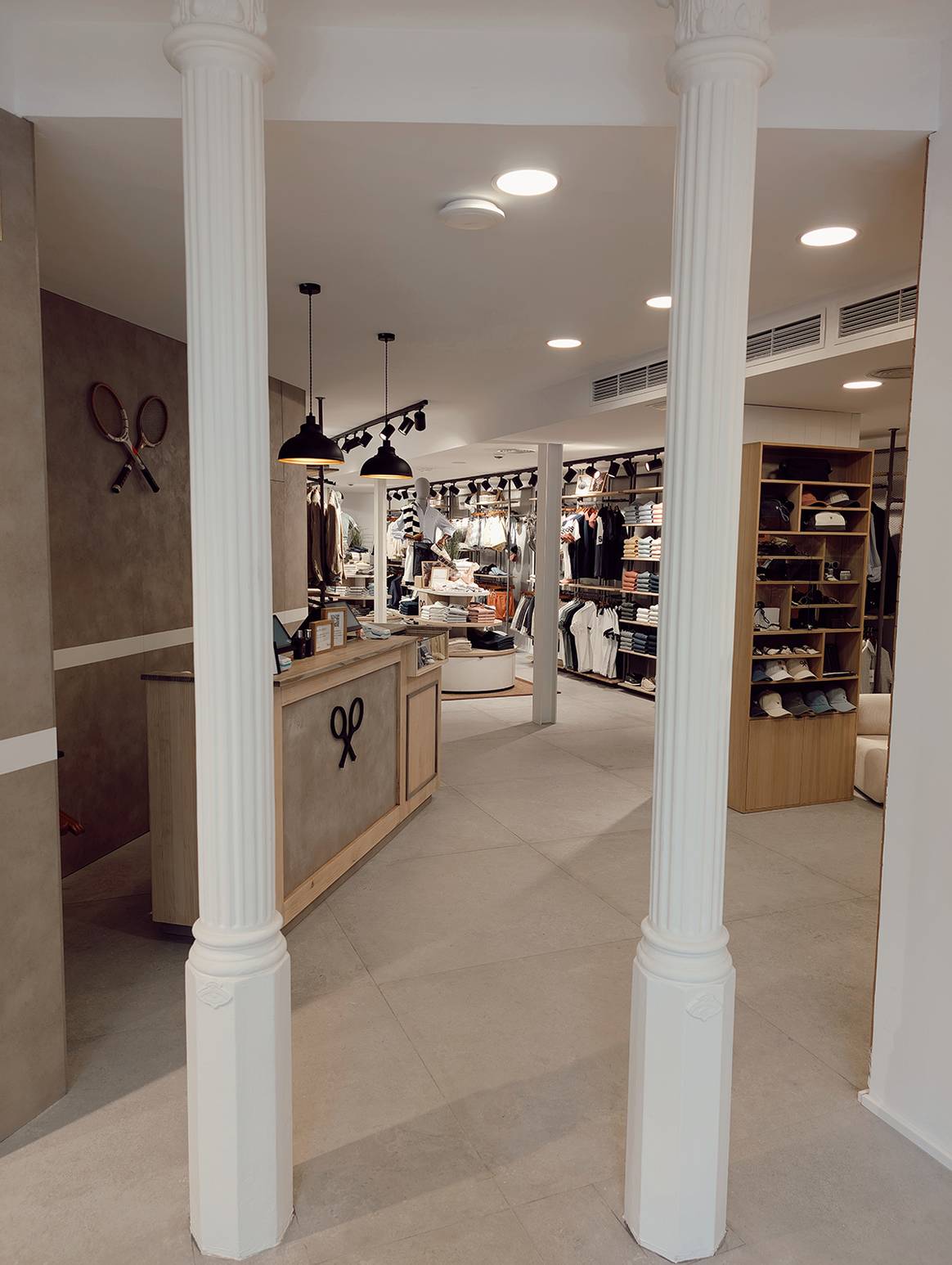 Tienda de Silbon en el número 89 de la rambla de Cataluña de Barcelona (España).