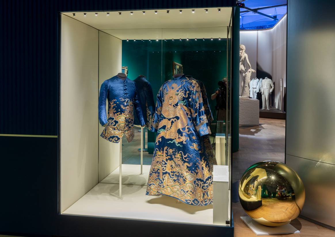 Beeld: V&A; Fashioning Masculinities: The Art of Menswear