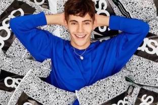 Asos steigert Jahresumsatz und Gewinn – CEO Nick Beighton tritt ab