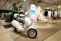 Sprezzatura im Oberpollinger: Vespa rollt mit italienischer Lässigkeit nach München
