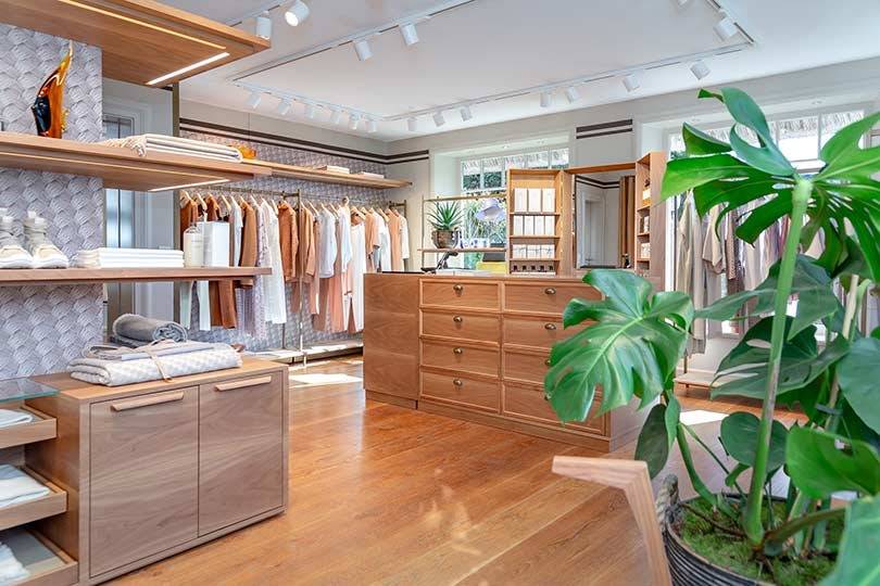 Agnona eröffnet Reetdach-Store auf Sylt