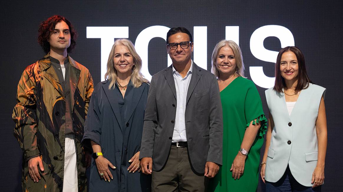 Photo Credits: De izquierda a derecha, Israel L. Roca, director de diseño de Tous; Alba Tous, presidenta de Tous; Carlos Soler Duffo, CEO de Tous; Rosa Tous, Vicepresidenta de Tous; y Anna Sió, Brand Experience Director de Tous. Fotografía de archivo.