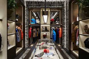 Moncler, ricavi in crescita del 21 percento nei sei mesi