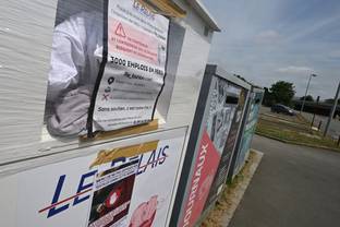 Collecte de vêtements : les vendeurs de textile doivent "assumer leurs responsabilités"