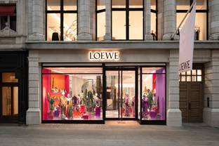 Loewe inaugura flagship en Londres