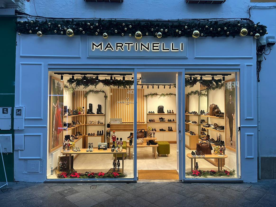 Tienda de Martinelli en el número 29 de la calle Tetuán de Sevilla (España).