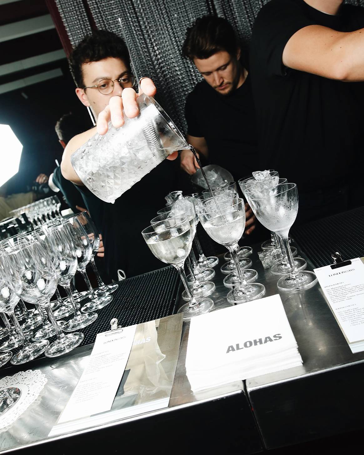 Evento de inauguración de la tienda de Alohas en el número 45 de Beak Street, Londres (Reino Unido).