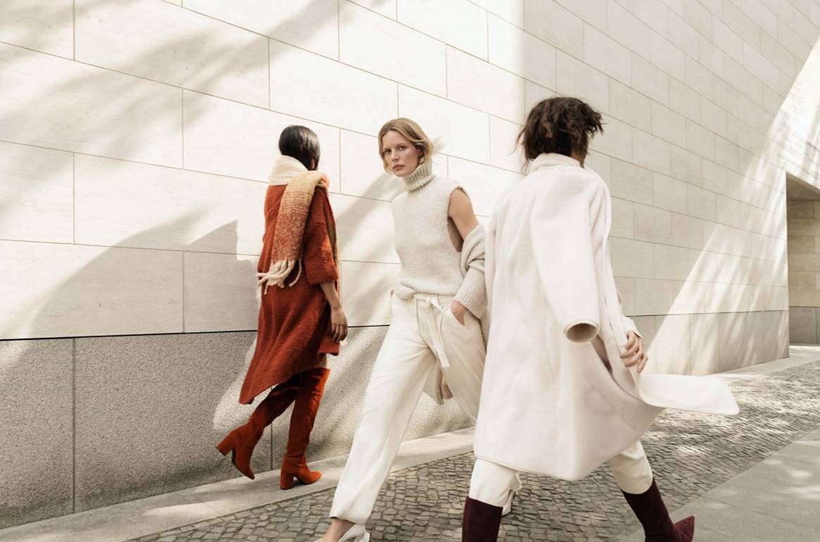 STRONGER TOGETHER I comma zelebriert im Herbst/Winter 2021 starke Frauen, die sich gegenseitig supporten