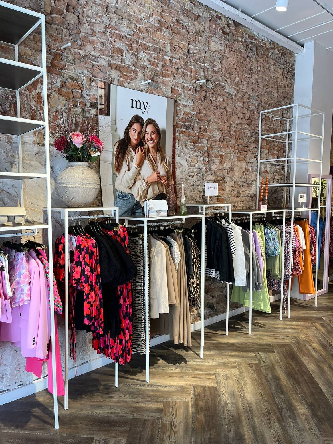Van Beuzekom Mode opent Essentials by Van Beuzekom. Beeld: Van Beuzekom Mode