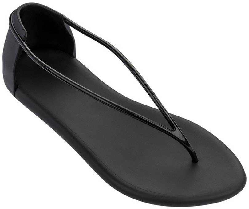 Philippe Starck collabore à nouveau avec les chaussures Ipanema