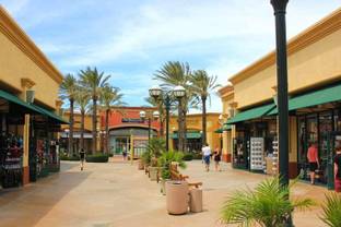 Wildfox opens pop-up at Desert Hills Premium Outlets