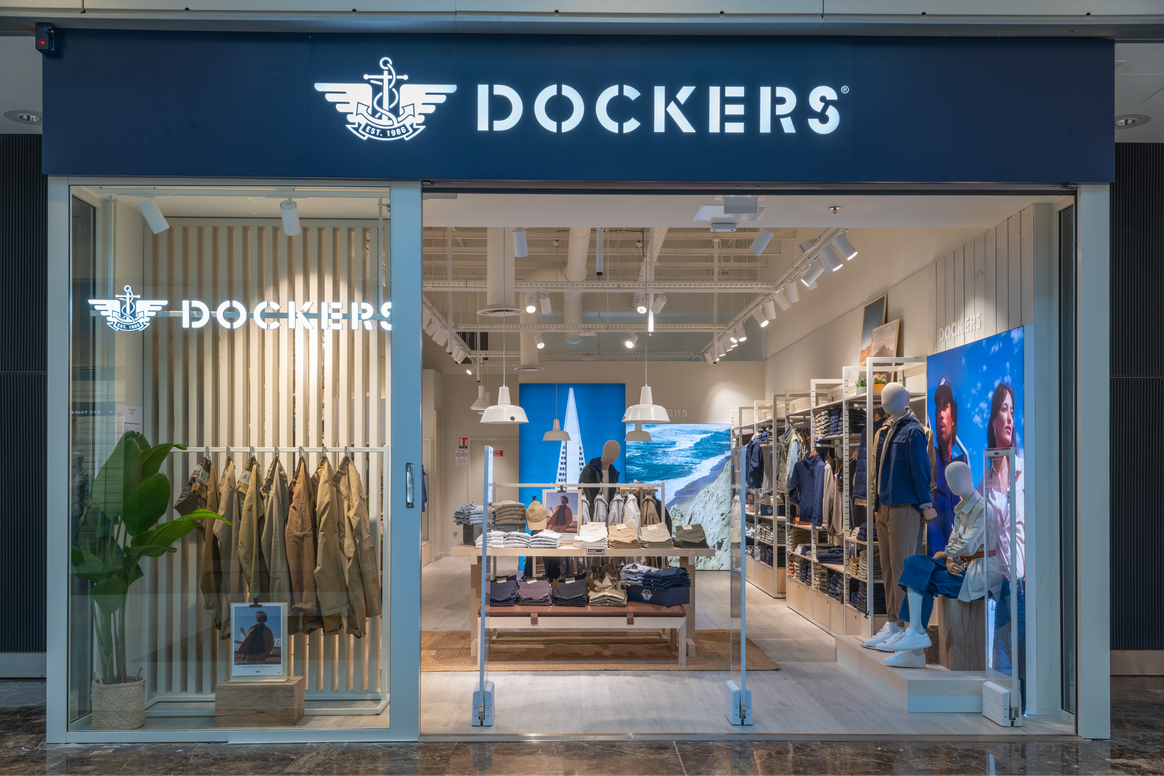 Dockers storefront.