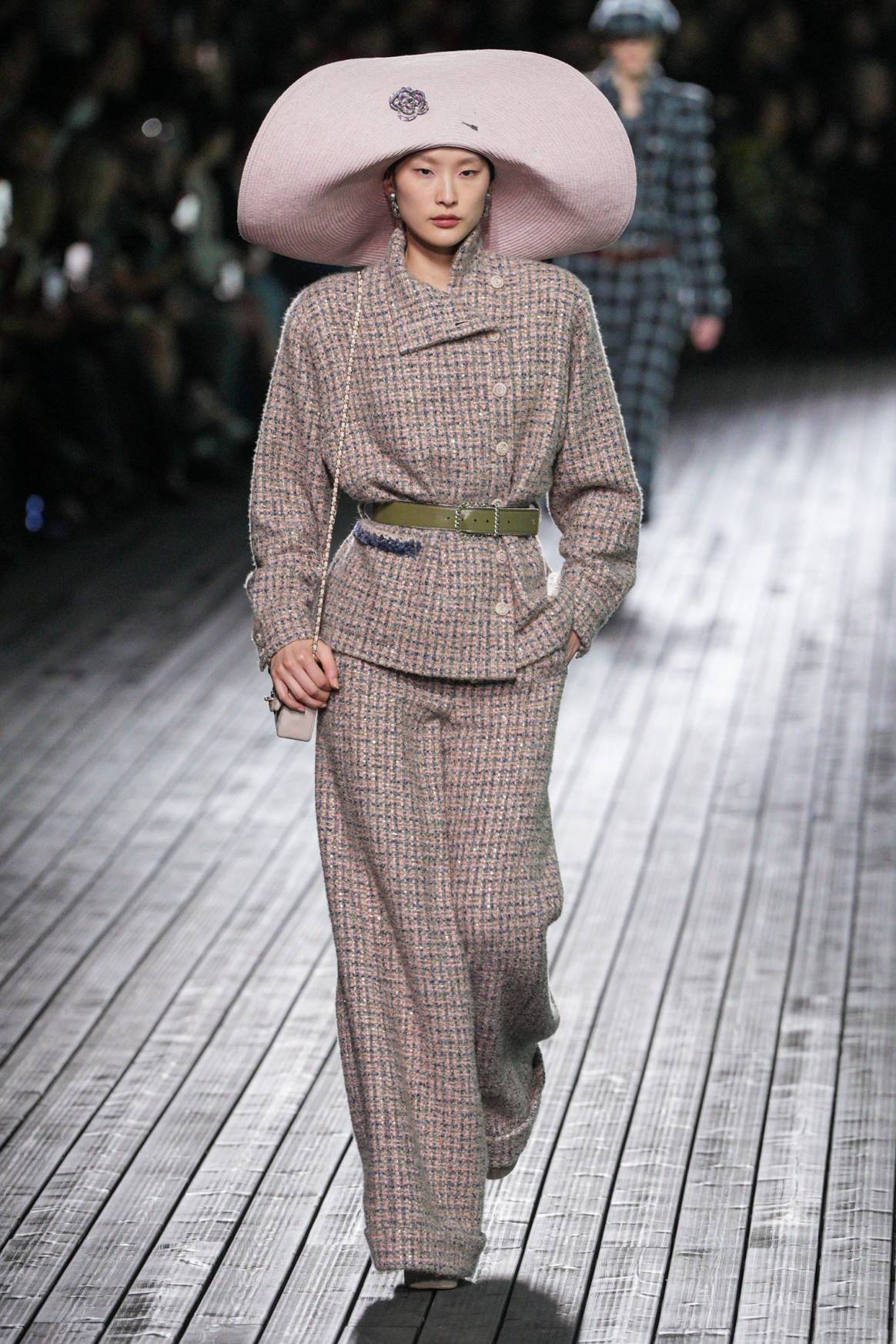 Chanel AH24/ Look 13
