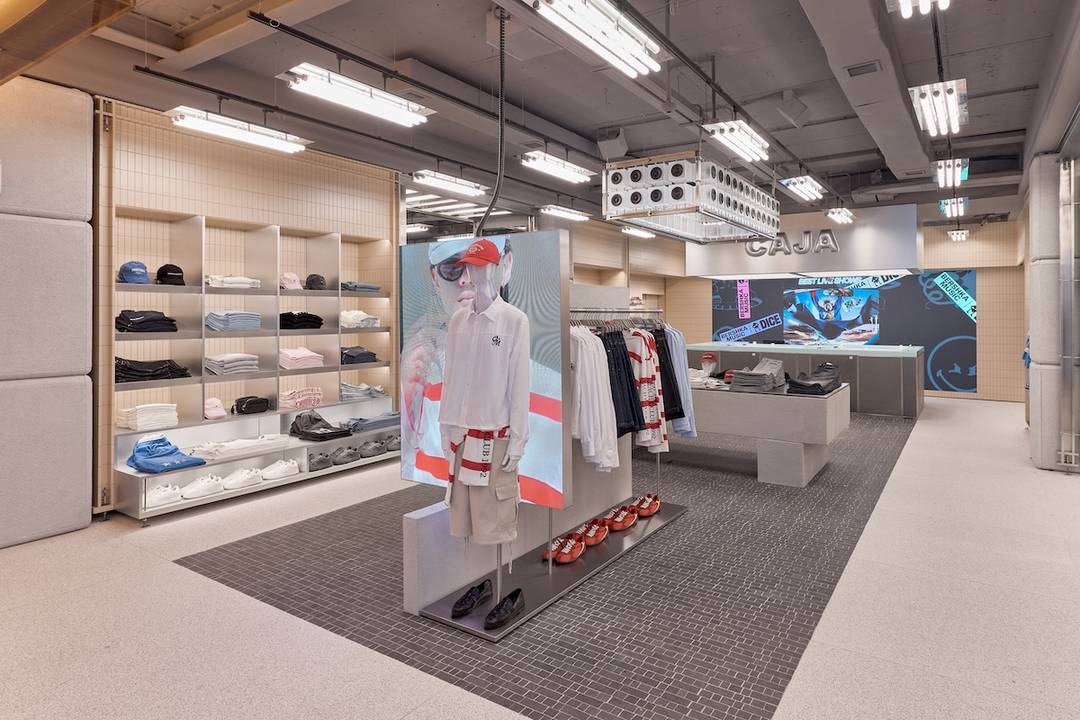 Tienda de Bershka en la plaza de Lugo de La Coruña (España).