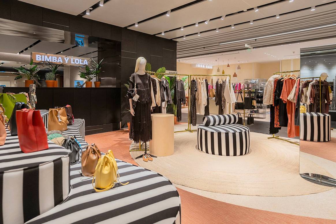 Tienda de Bimba y Lola en el centro comercial Réel Mall de Shanghái (China).